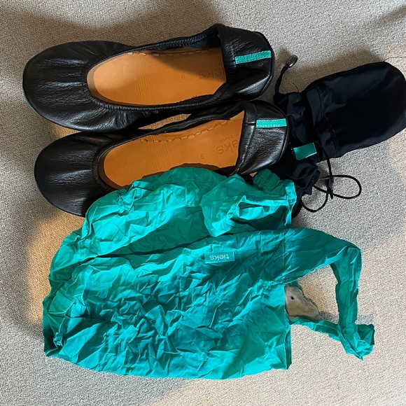 Tieks Teal and Black Loafers - Picture 4 of 5